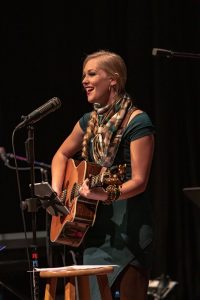 Quad-Cities Country Singer-Songwriter to Launch New Female Vocalist Series