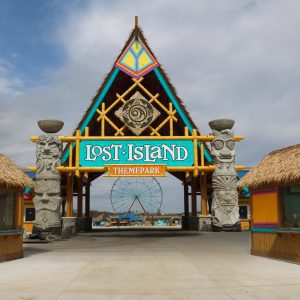Lost Island Themepark Delays Opening