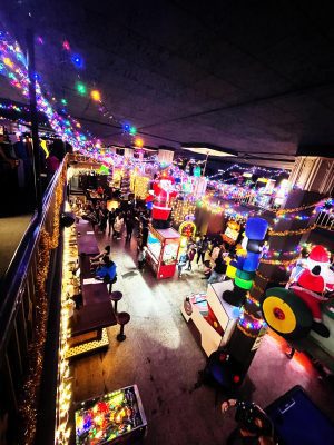 Analog Moline Returns with Holiday Pop-Up, Super Awesome Christmas Time II