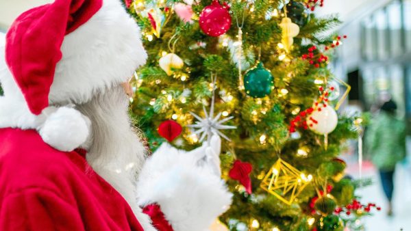 Santa Comes to Town December 1