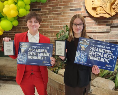 Davenport West Speech And Debate Students Qualify For National Tournament