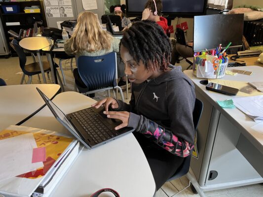 Rock Island's Edison Junior High Teaches Children About Podcasting