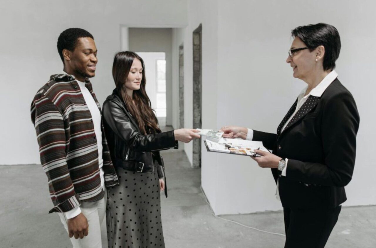 Mistakes That Can Delay Selling Your House