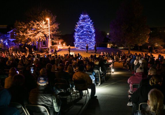 MercyOne Genesis Annual Hospice Remembrance Tree-Lighting: Honoring Our Loved One’s Memories