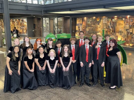 Rock Island High School Chamber Choir Playing At The Arts Alley Holiday Celebration