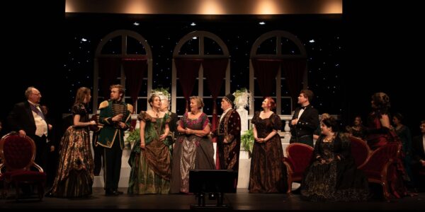 Opera QC Returns to Davenport's Galvin Fine Arts Center With Comic Jewel By Strauss