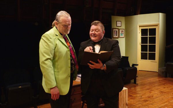 REVIEW: New Farce At Geneseo's Richmond Hill A Hilarious Hole in One