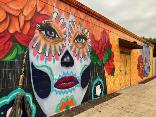 Moline’s Mercado to Host Mr. Thanksgiving Holiday Meal for 2nd Time