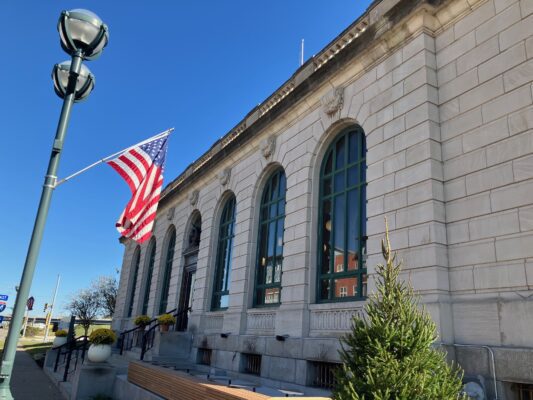 Rock Island Alum Brings Busy Architectural Firm to New Moline Home