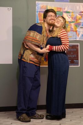 REVIEW: “Thanksgiving Play” in Moline a Daffy, Delicious Feast