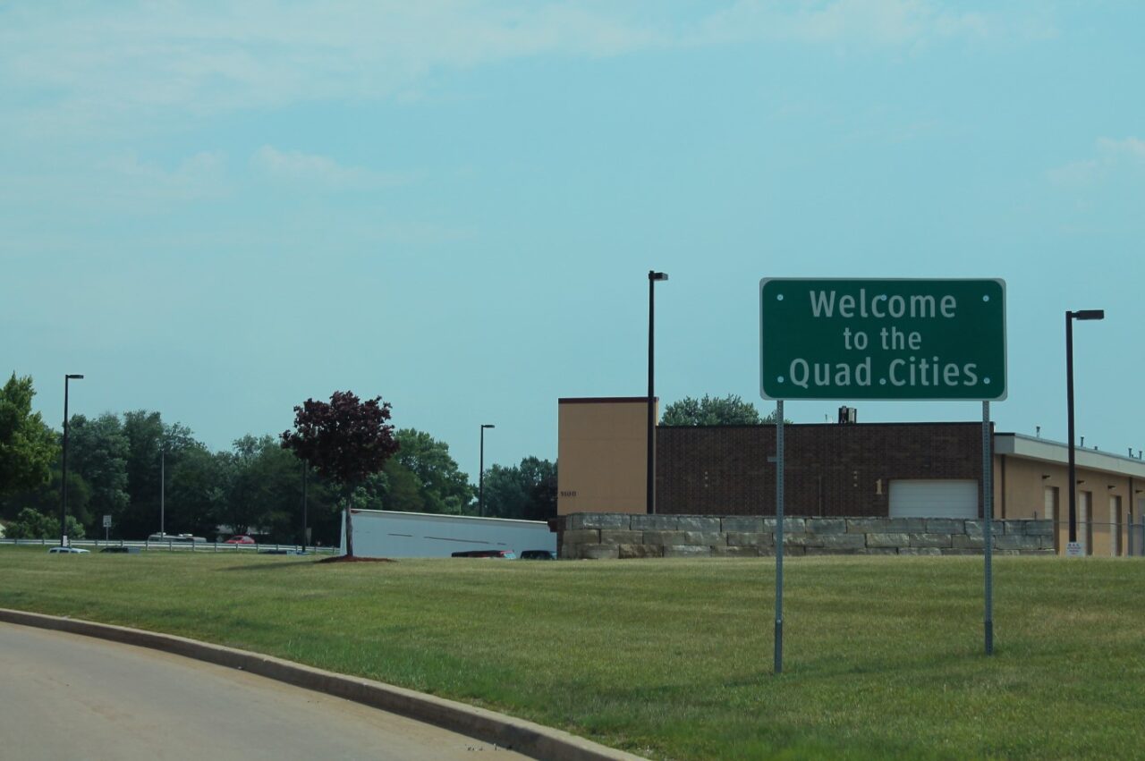 Welcome to the Quad Cities sign