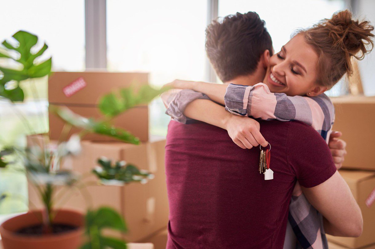 Couple, Move, Key image